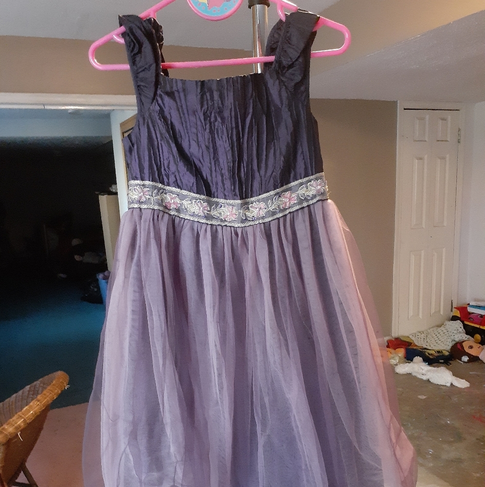 Girls size 5 dress